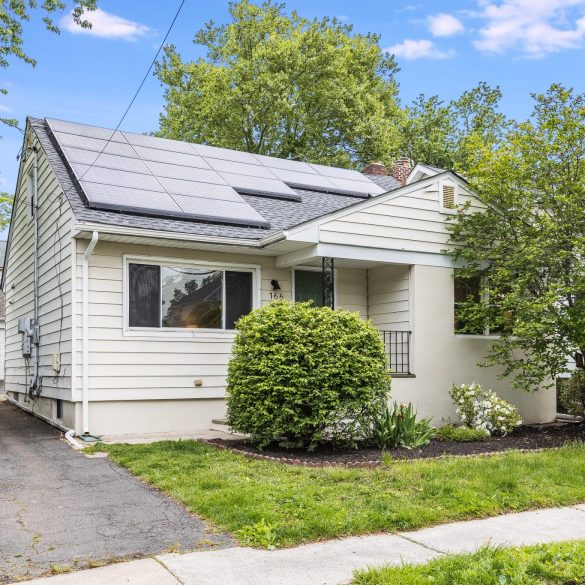166 Franklin Ave, Maplewood – JUST LISTED!